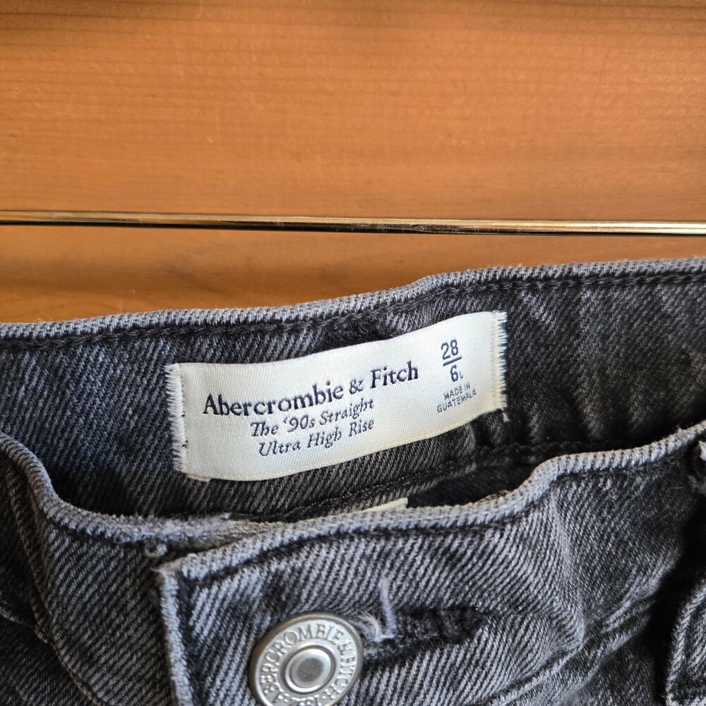 Abercrombie & Fitch 90's Straight Ultra High Rise Jean Split Hem Black Y2K 6L 28 - Picture 3 of 6